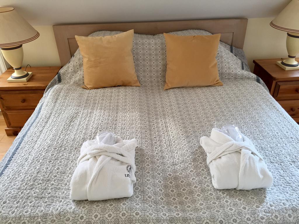 Hotel Liszkay Borkuria Monoszlo Esterno foto